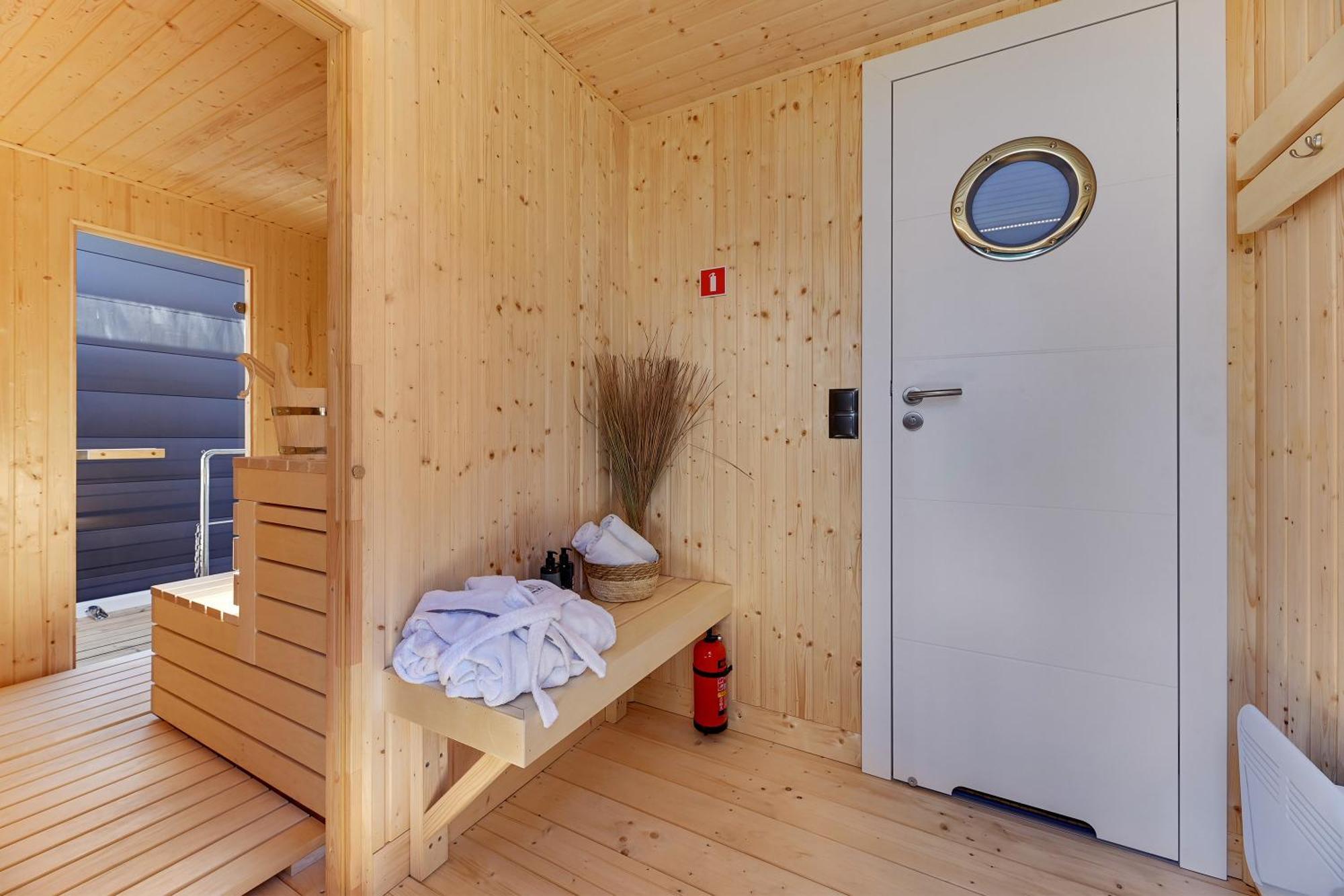 Domy Na Wodzie - La Mare Motlava Houseboats With Sauna By Downtown Apartments Gdańsk Buitenkant foto
