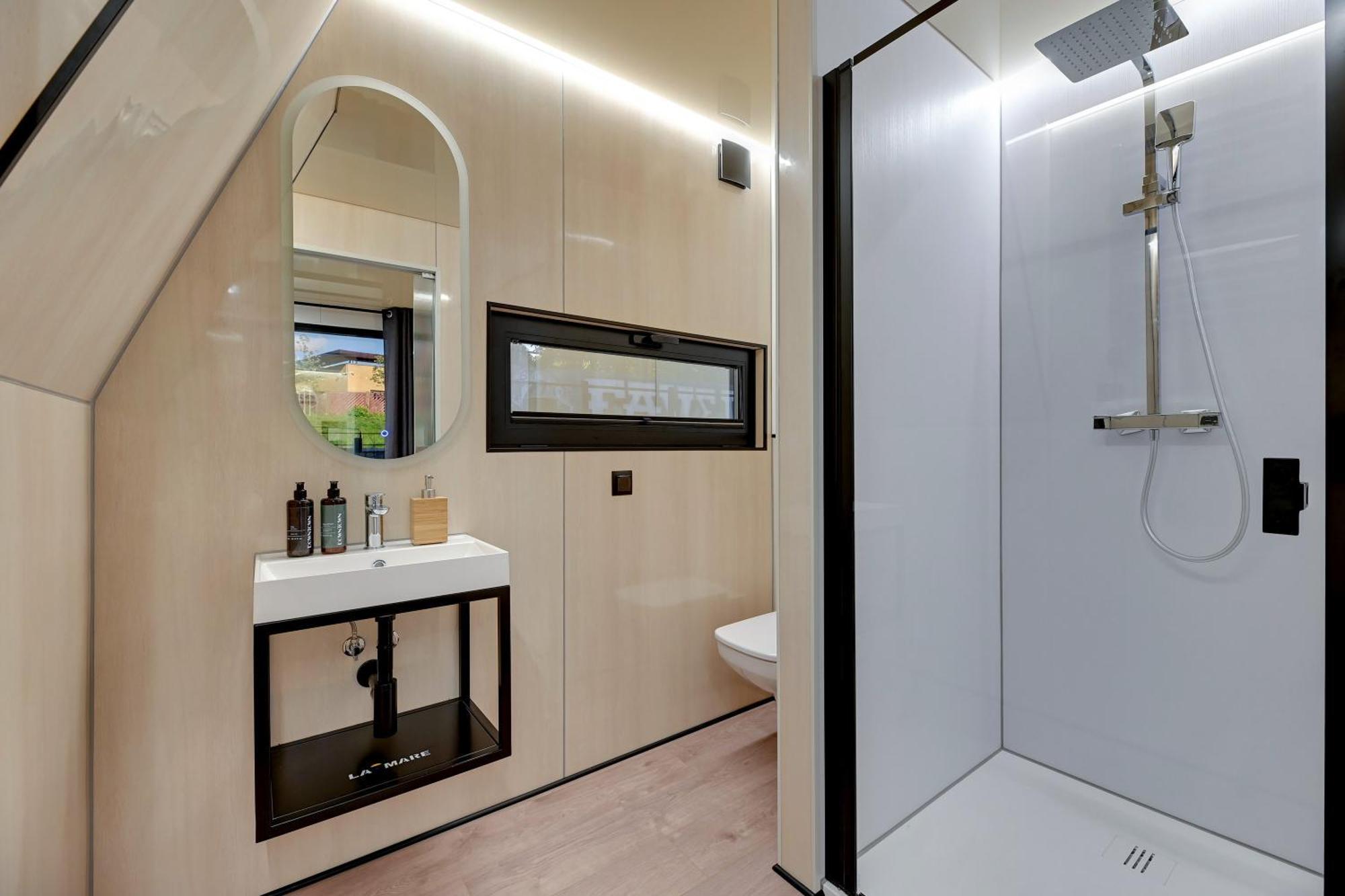Domy Na Wodzie - La Mare Motlava Houseboats With Sauna By Downtown Apartments Gdańsk Kamer foto