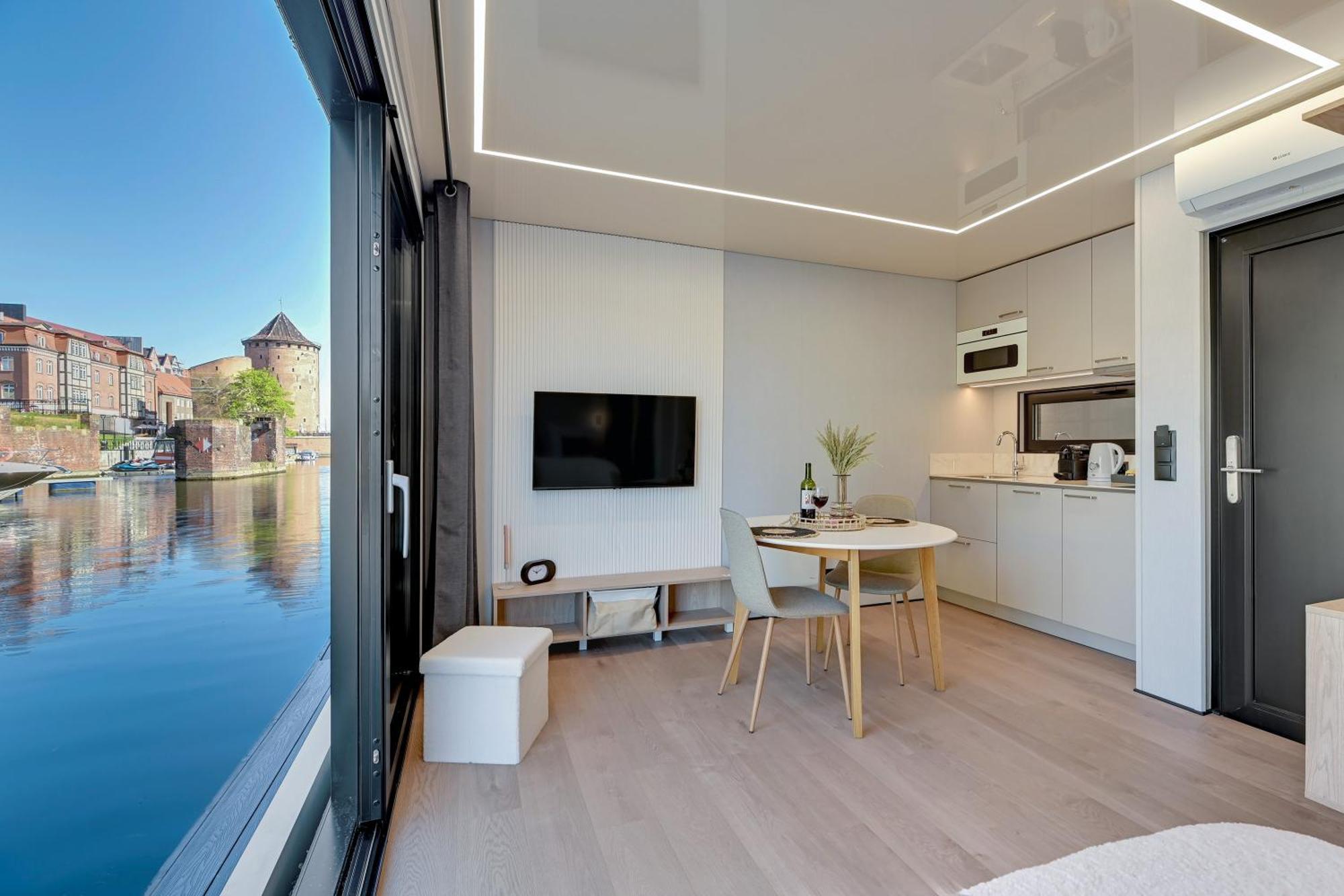 Domy Na Wodzie - La Mare Motlava Houseboats With Sauna By Downtown Apartments Gdańsk Kamer foto